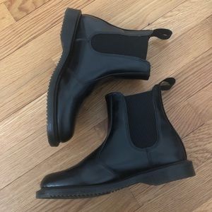 Dr. Marten Flora Chelsea Boots